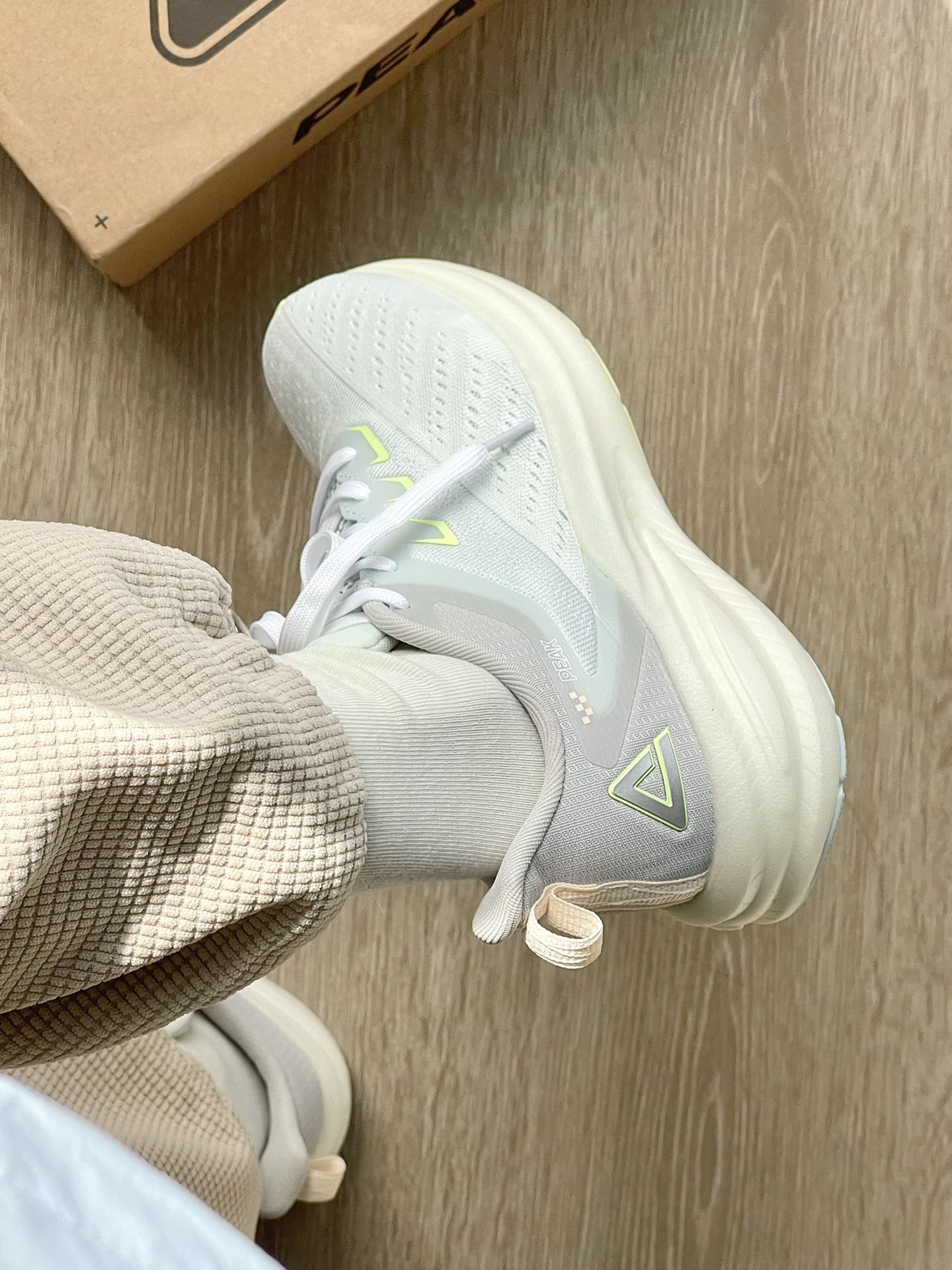 厚底 低帮 系带 深口鞋 网面  - VALI鞋履AI设计主图