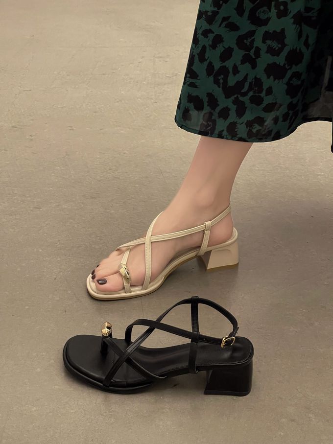 中跟 方头 皮革 