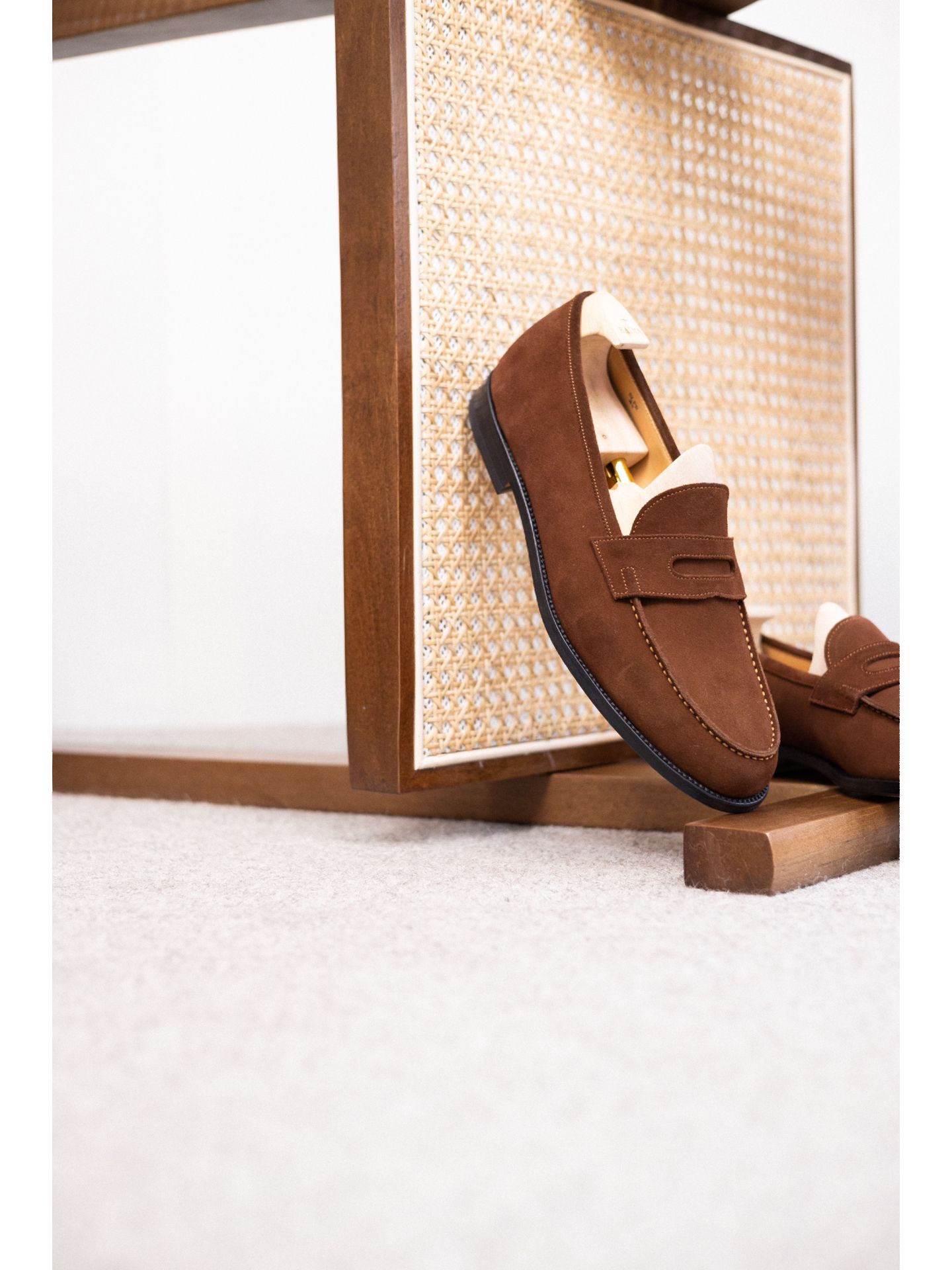 平底 圆头 低帮 一脚蹬 深口鞋 皮革  - VALI鞋履AI设计主图