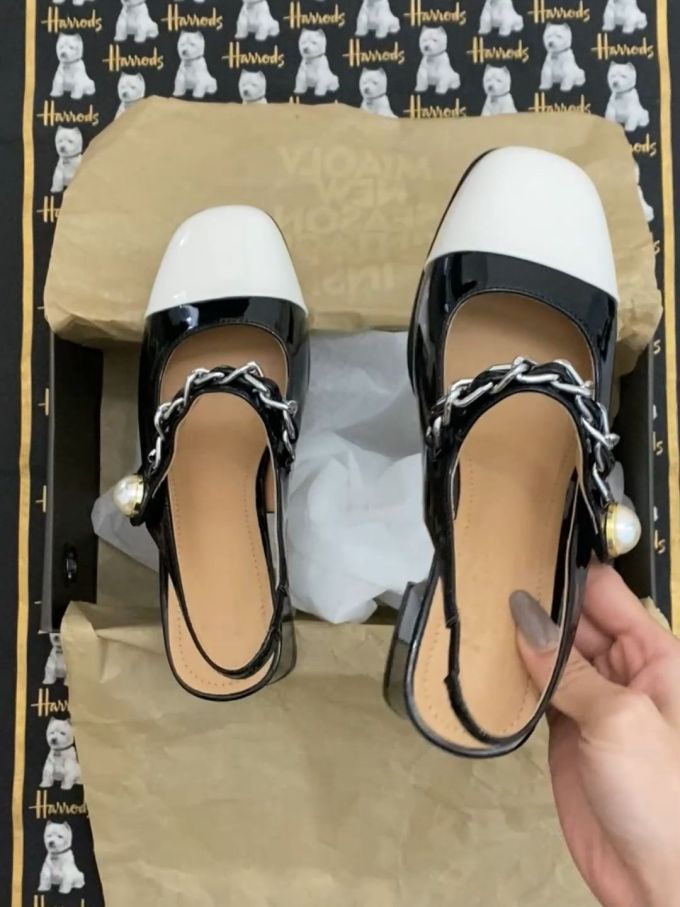 圆头 袢扣 浅口鞋 皮革 