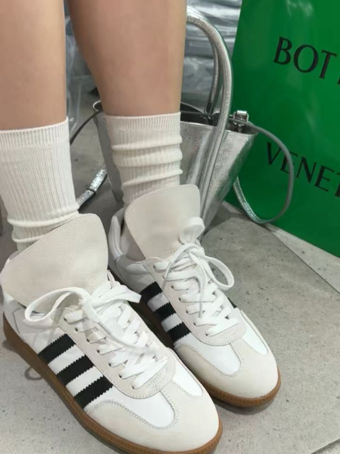 平底 圆头 高帮 系带 深口鞋 皮革 