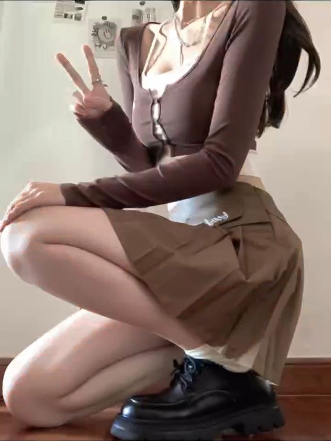 S型 V领 深褐色 棕褐色 