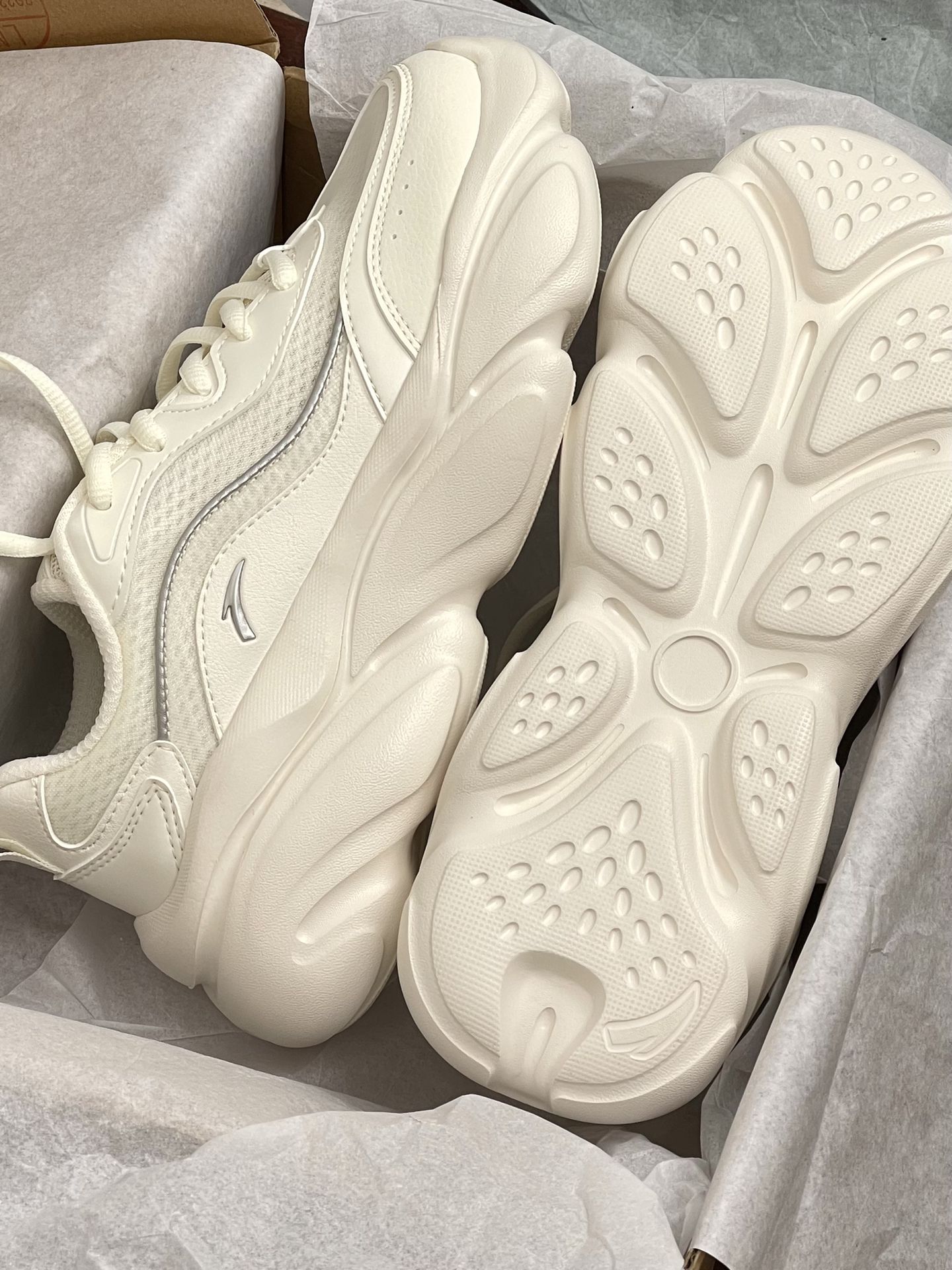 厚底 圆头 低帮 系带 深口鞋 皮革  - VALI鞋履AI设计主图