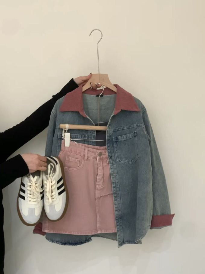 牛仔面料 H型 翻领 撞色/渐变 拼接 洗水 酱黑色 暗影灰色 白兰地色 基础扣饰 