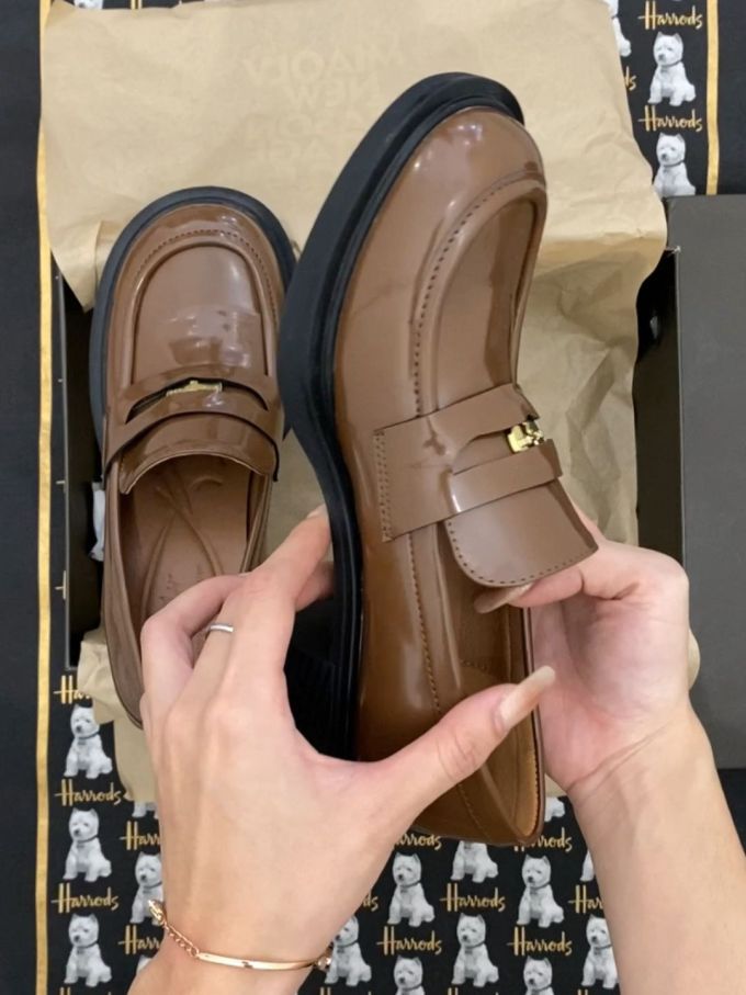 圆头 低帮 一脚蹬 深口鞋 皮革 