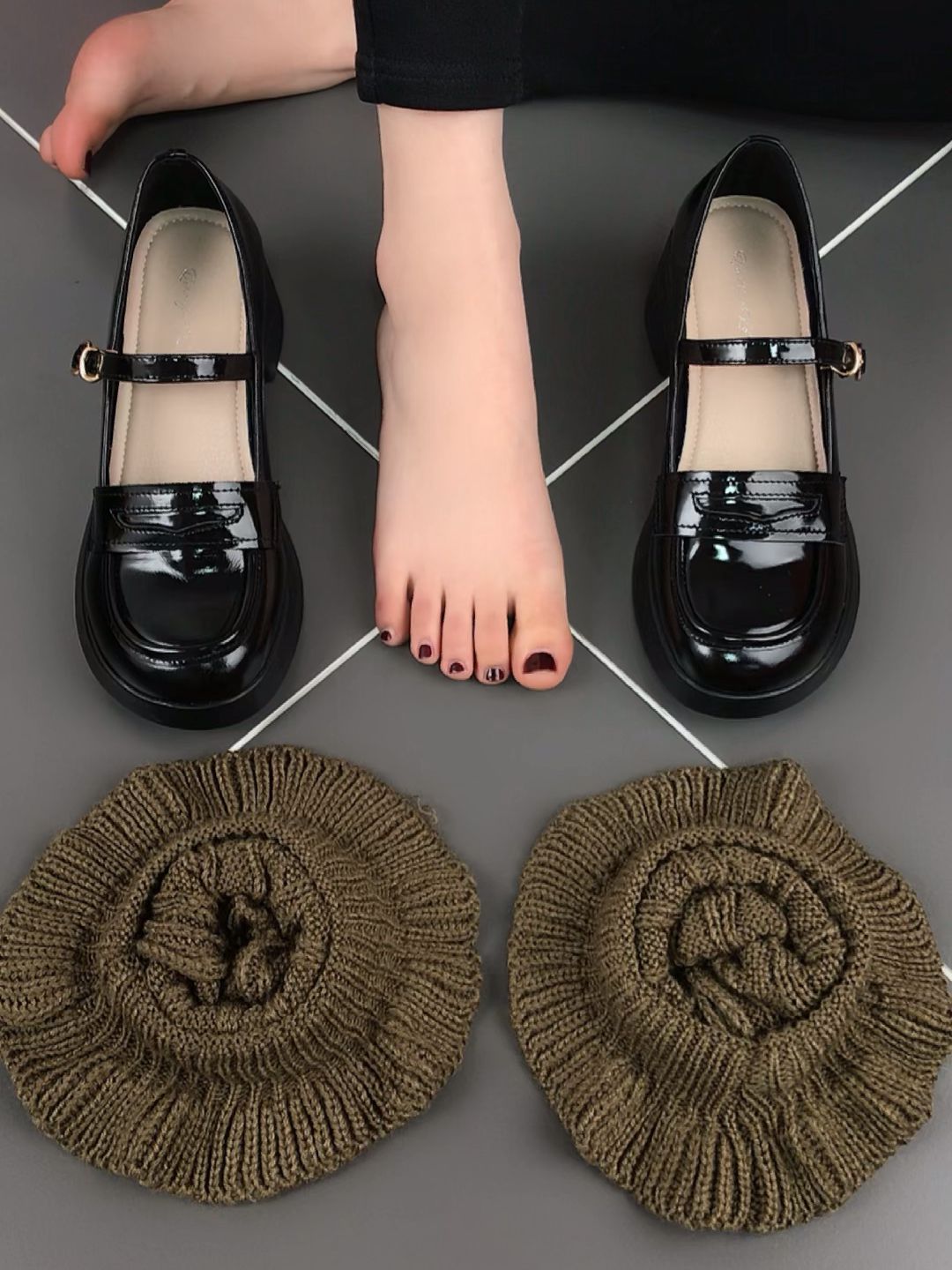 圆头 低帮 袢扣 中口鞋 皮革  - VALI鞋履AI设计主图