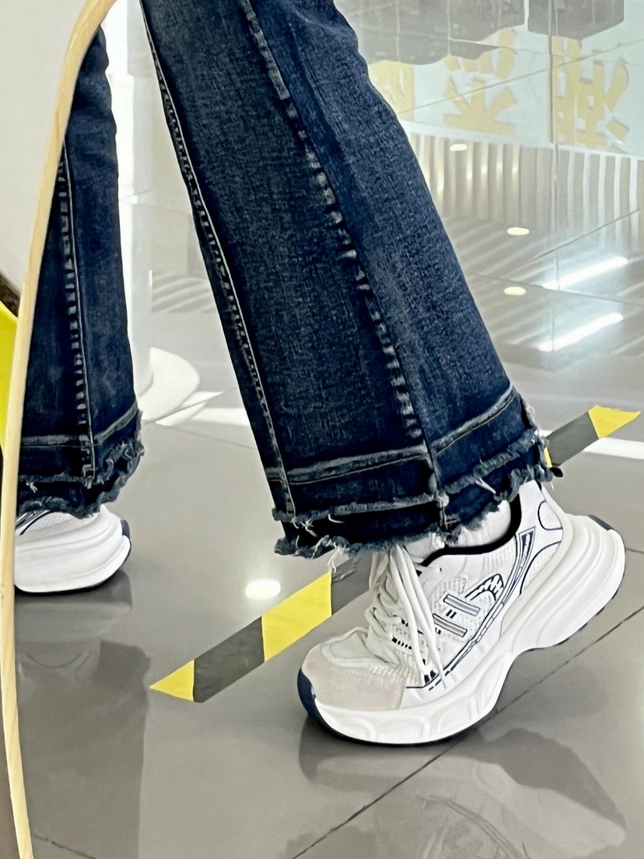 厚底 圆头 低帮 系带 深口鞋  - VALI鞋履AI设计主图