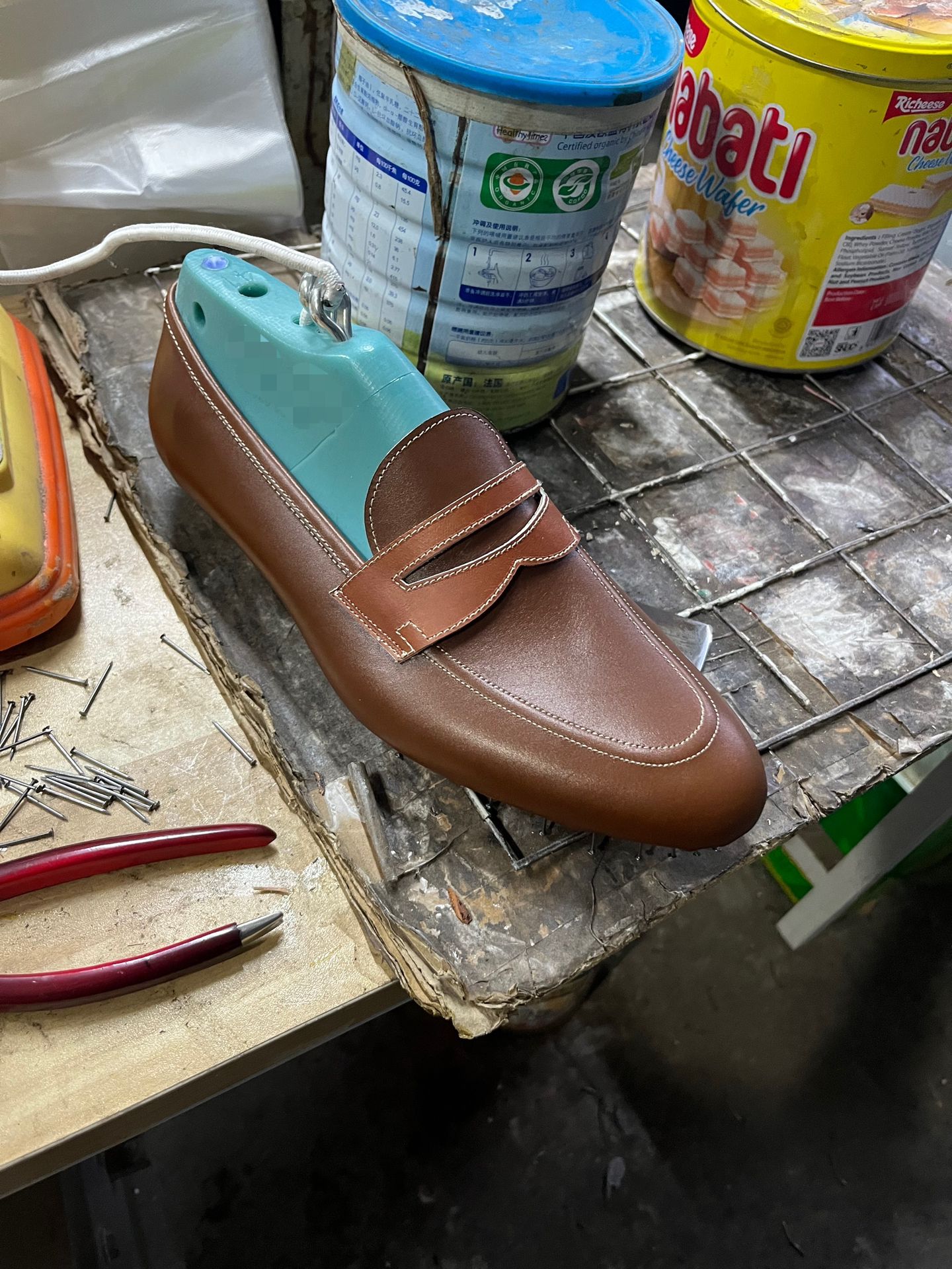 平底 圆头 低帮 一脚蹬 深口鞋 皮革  - VALI鞋履AI设计主图