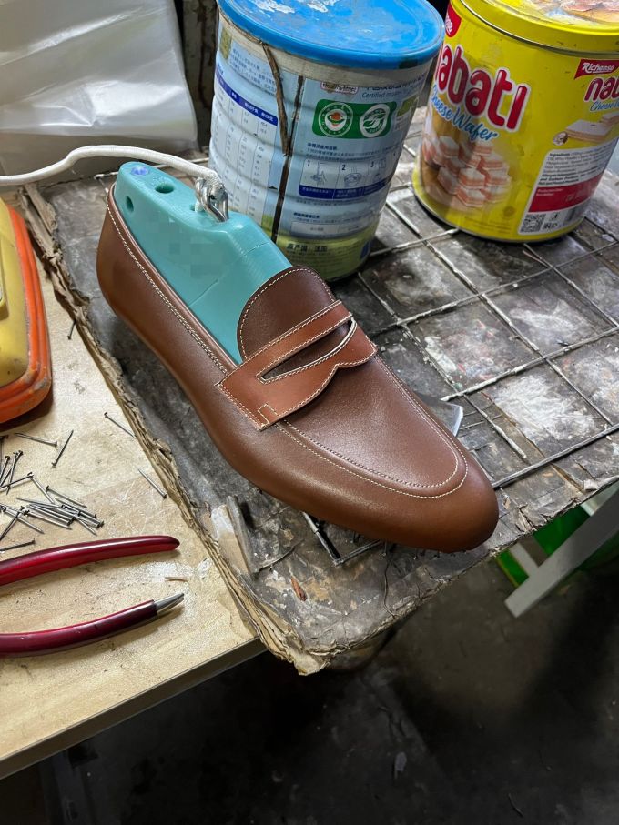 平底 圆头 低帮 一脚蹬 深口鞋 皮革 