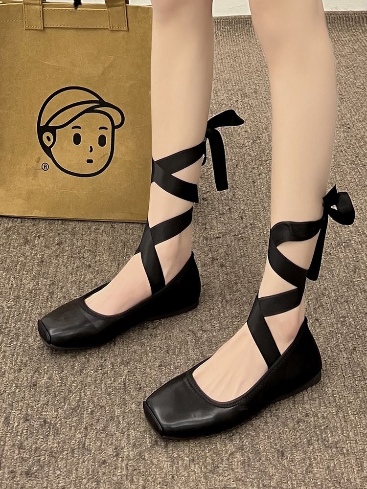 粗跟 低跟 方头 低帮 浅口鞋 皮革  - VALI鞋履AI设计主图