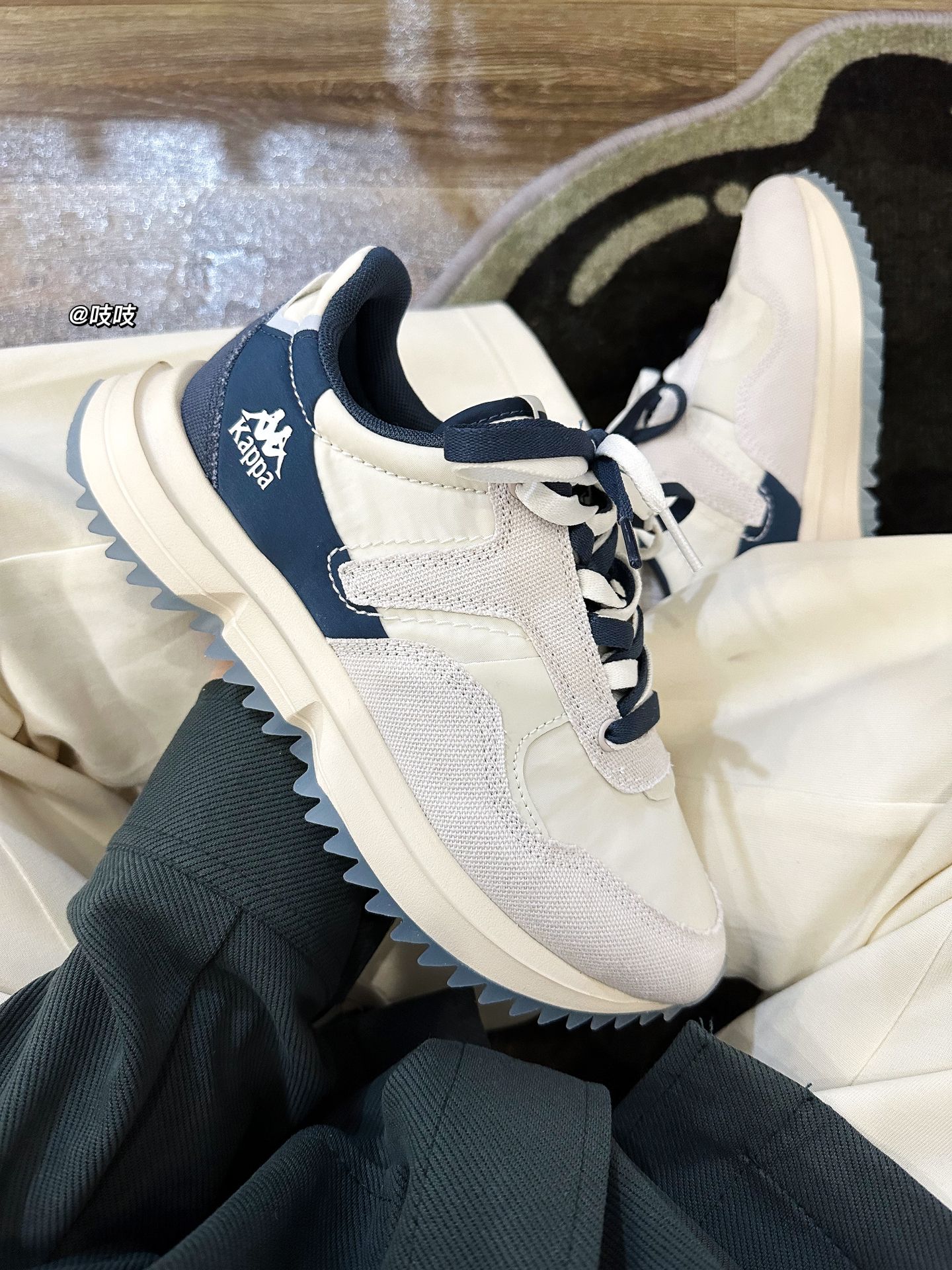 平底 圆头 低帮 系带 深口鞋 网面  - VALI鞋履AI设计主图