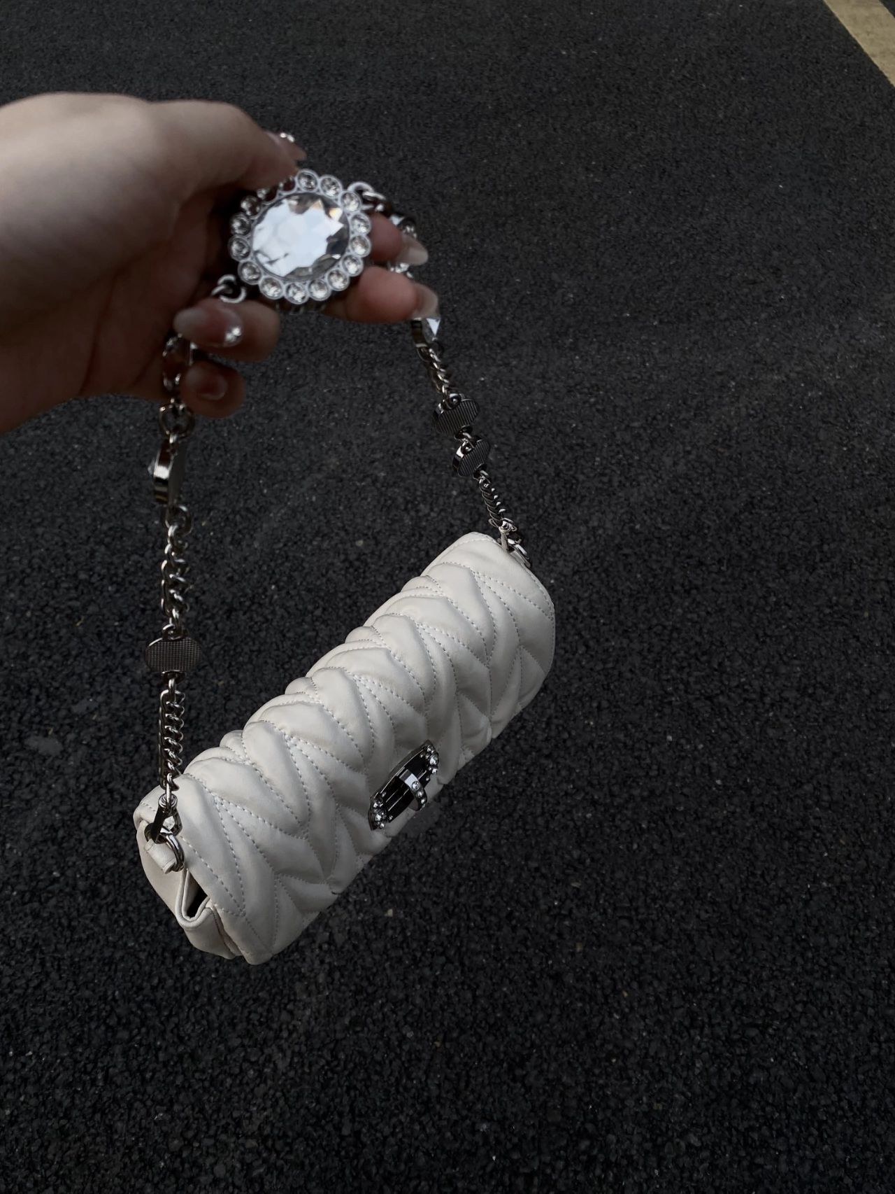 圆头 中帮 魔术贴 深口鞋 皮革  - VALI鞋履AI设计主图