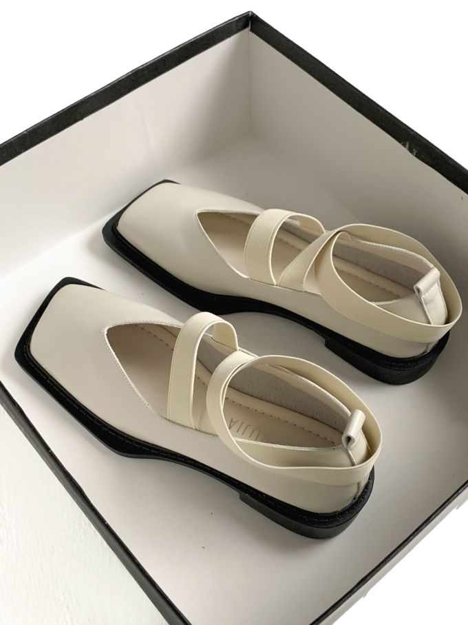 粗跟 低跟 方头 低帮 魔术贴 中口鞋 