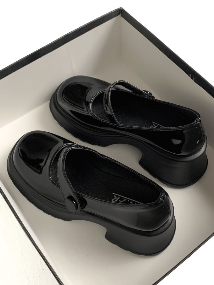 粗跟 低跟 圆头 低帮 插扣 中口鞋 皮革 