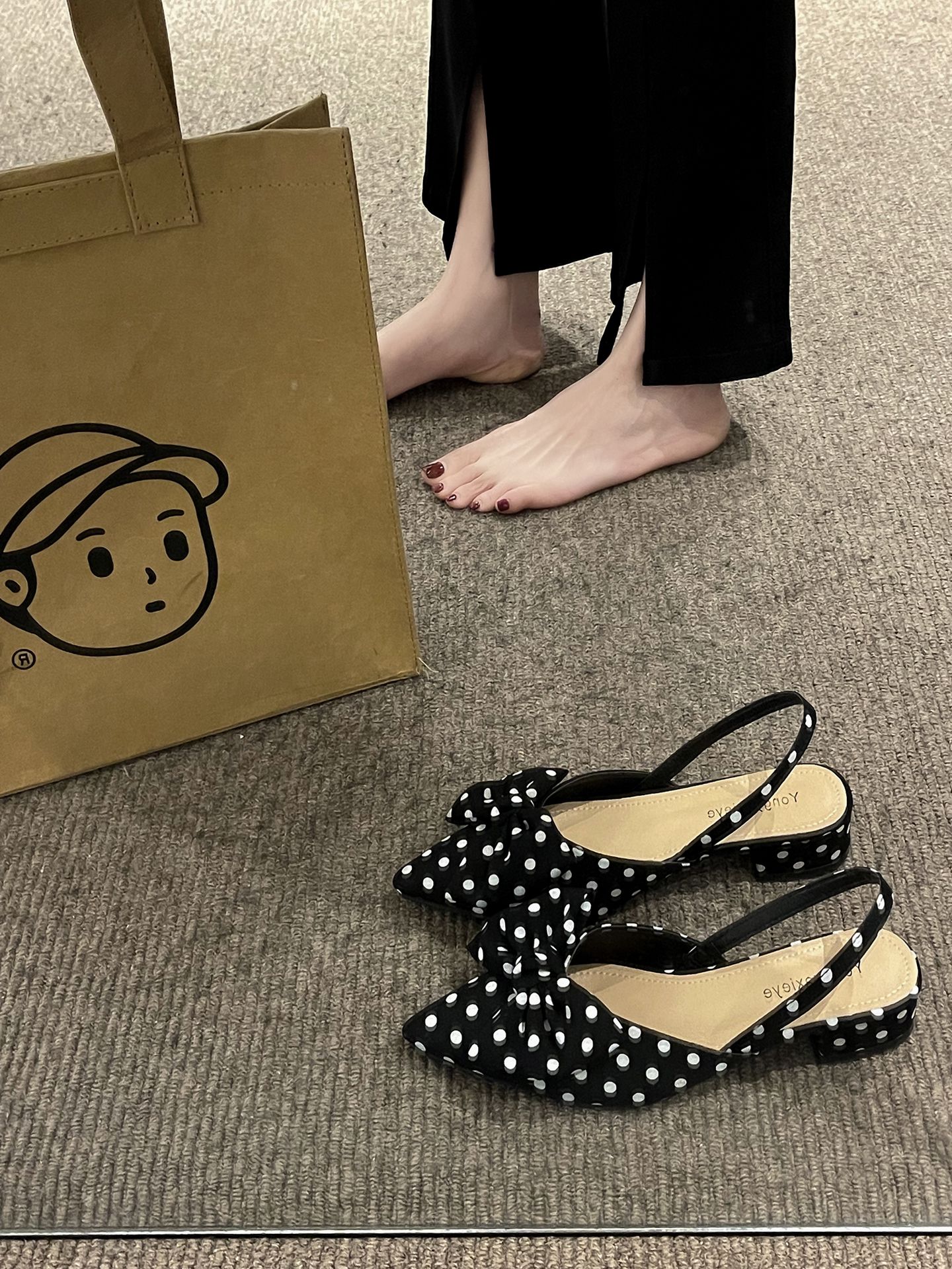 低跟 尖头  - VALI鞋履AI设计主图