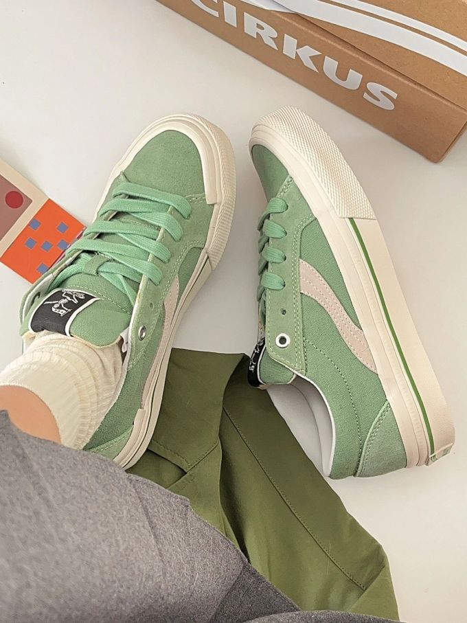 平底 圆头 低帮 系带 深口鞋 