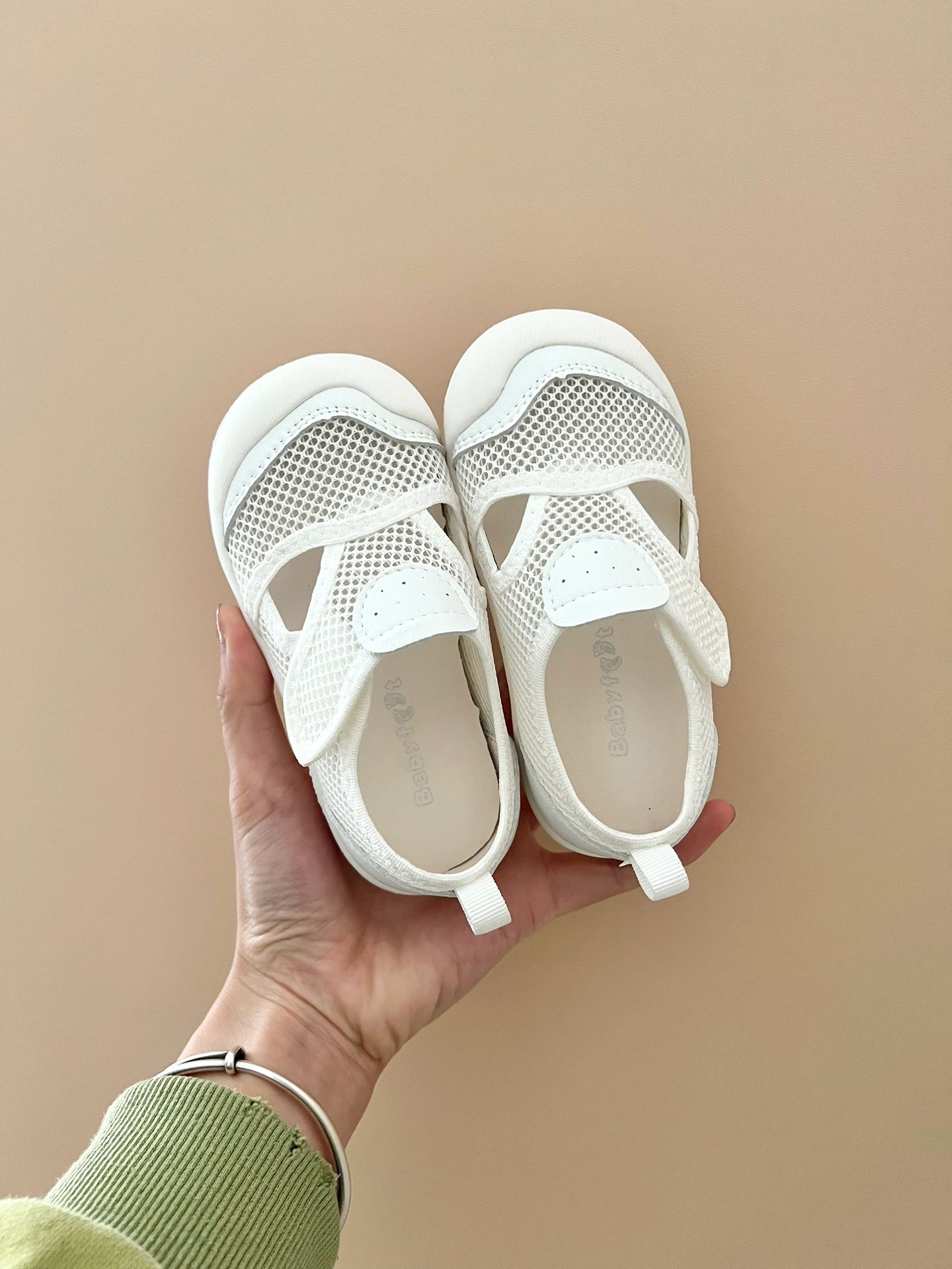 圆头 低帮 松紧带 中口鞋 网面  - VALI鞋履AI设计主图