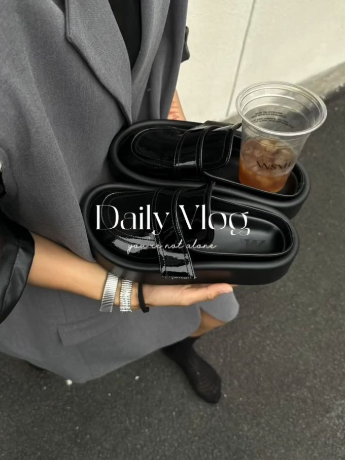 圆头 低帮 魔术贴 深口鞋 皮革 