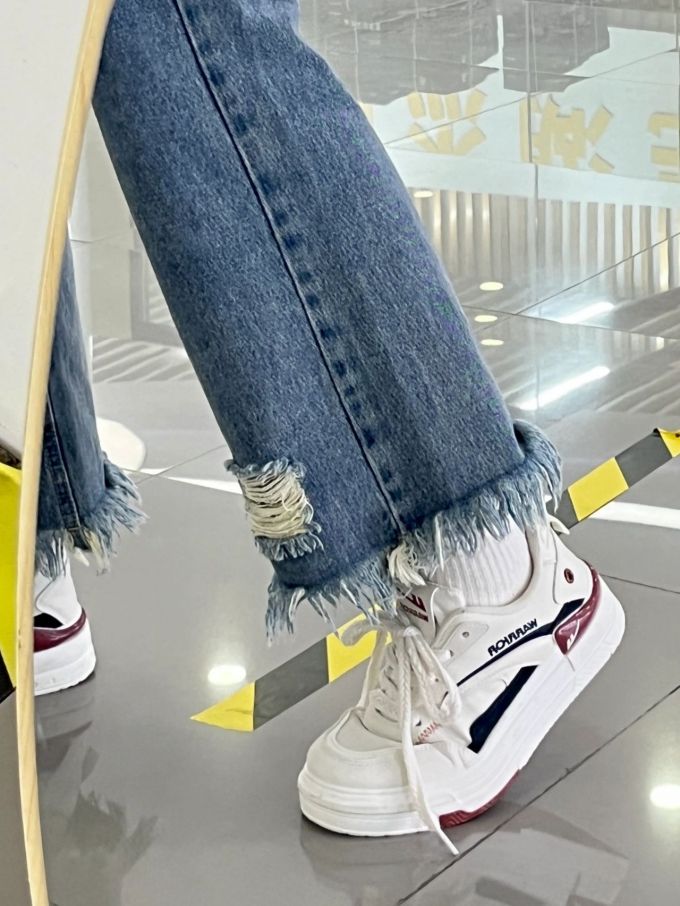 平底 圆头 低帮 系带 深口鞋 皮革 