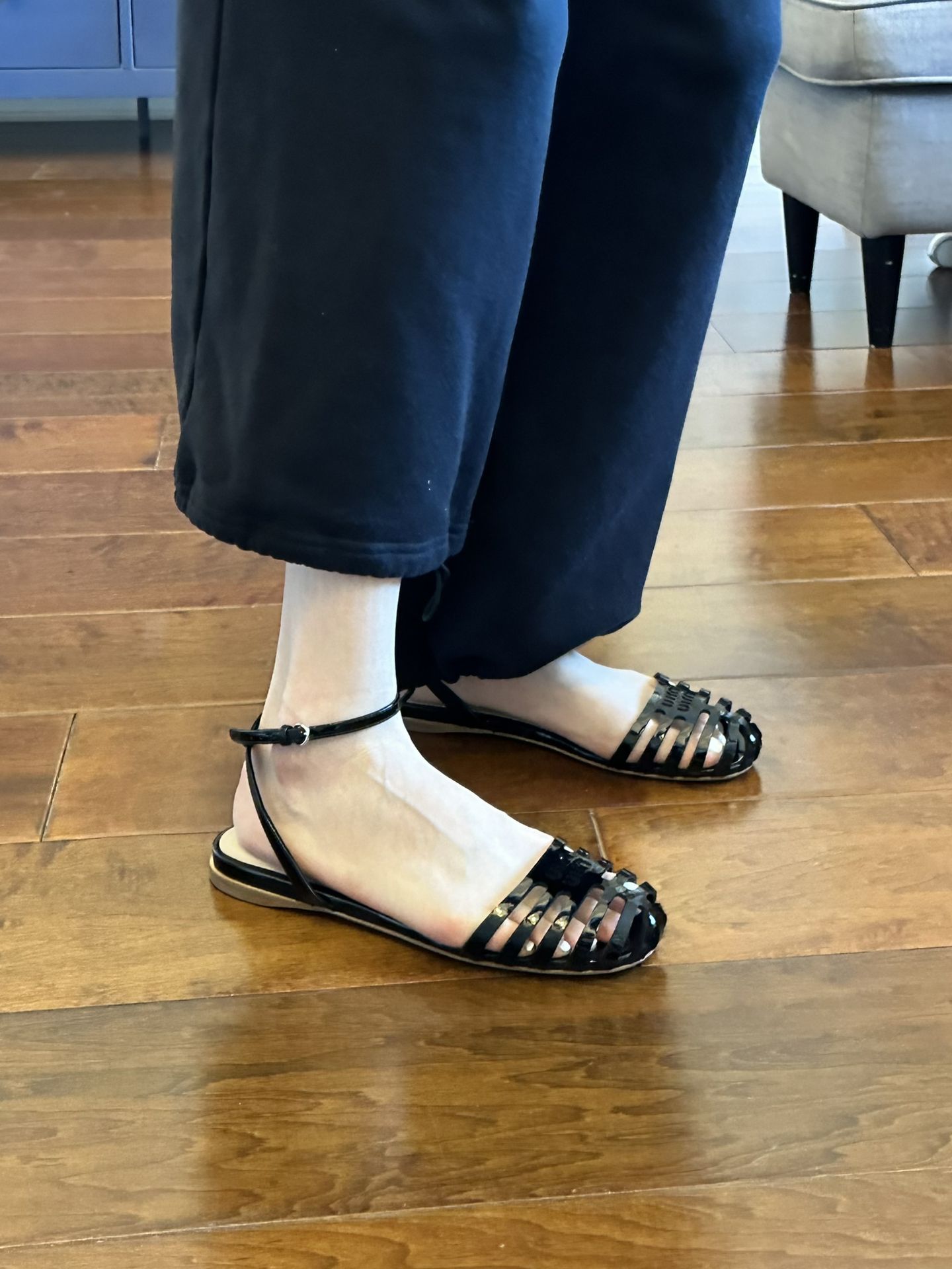 平底 圆头 袢扣  - VALI鞋履AI设计主图