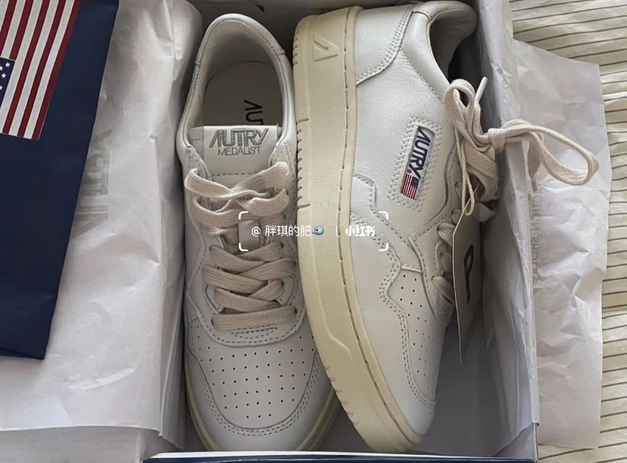 平底 圆头 低帮 系带 深口鞋 皮革  - VALI鞋履AI设计主图