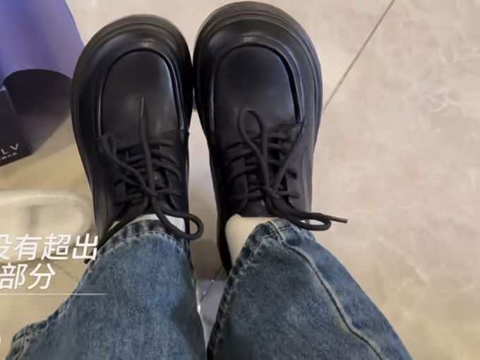 圆头 系带 深口鞋 皮革 