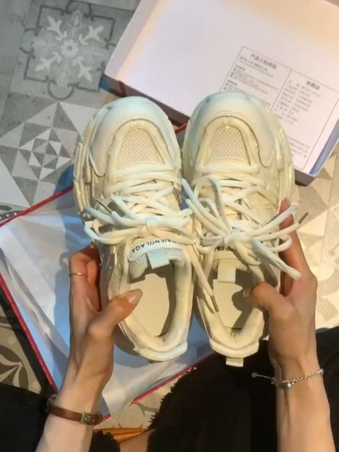 圆头 低帮 系带 深口鞋 