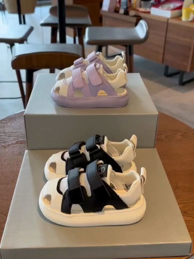 平底 圆头 中帮 魔术贴 深口鞋 皮革 