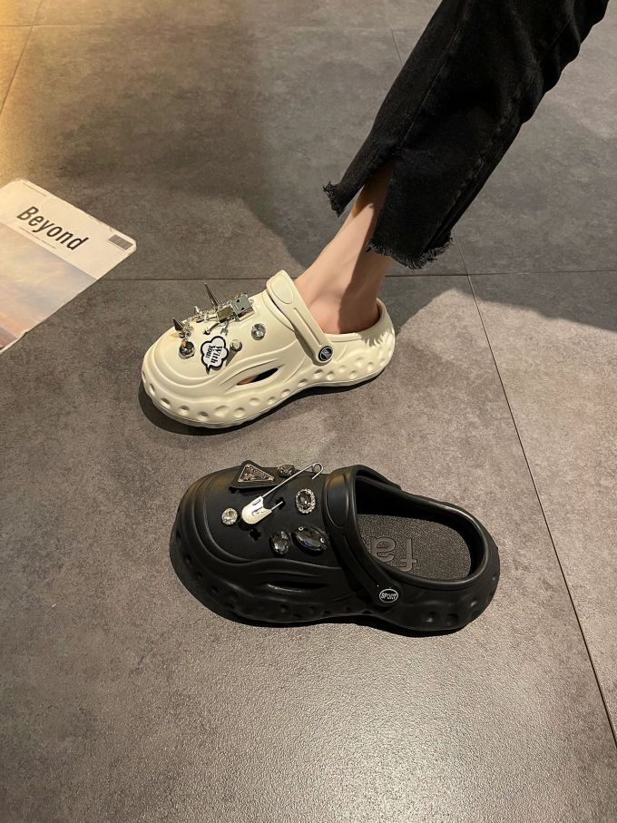 圆头 低帮 袢扣 深口鞋 皮革 