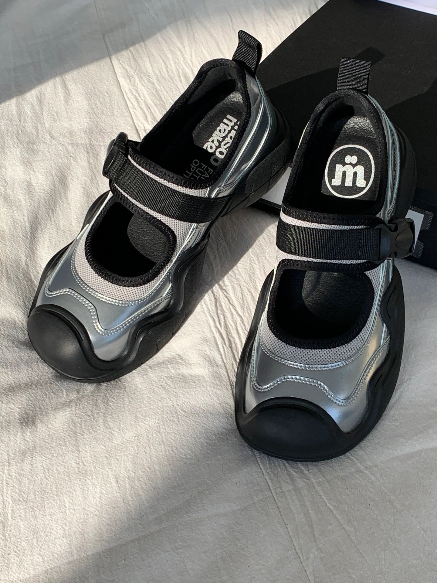 圆头 插扣 中口鞋  - VALI鞋履AI设计主图