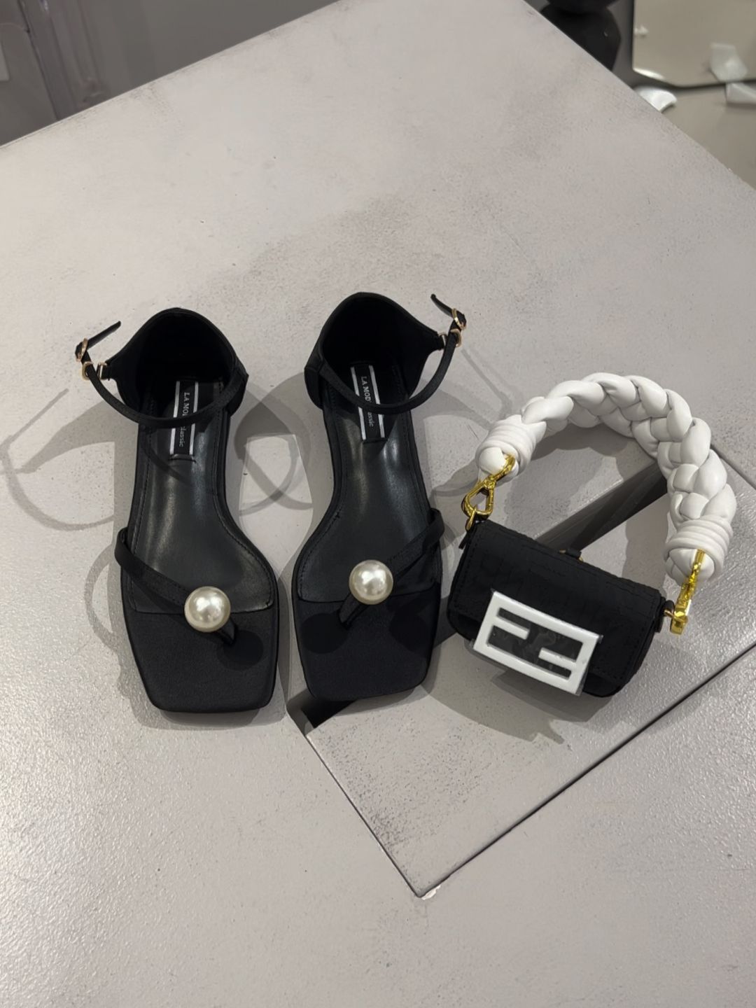 方头 袢扣 拉链  - VALI鞋履AI设计主图