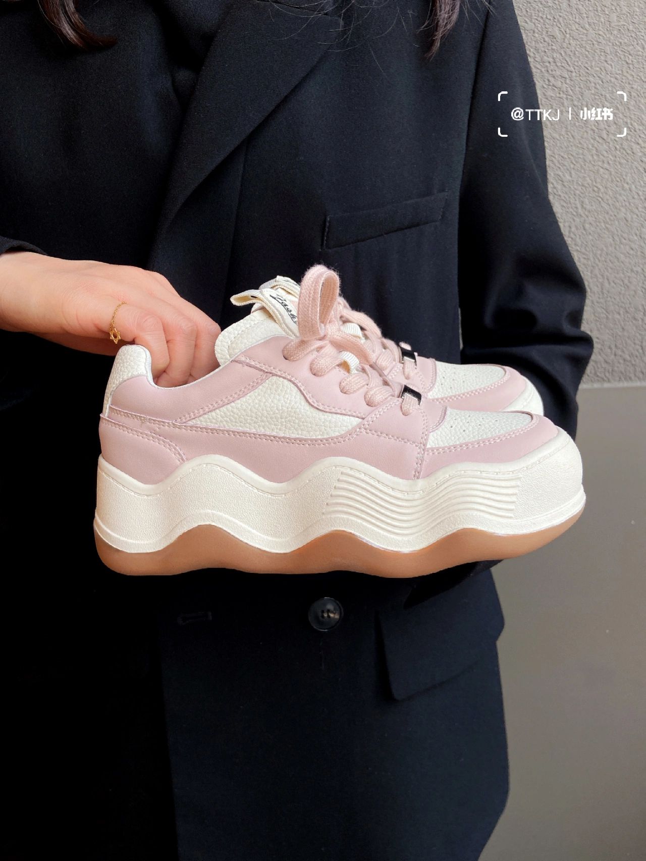 厚底 圆头 低帮 系带 深口鞋  - VALI鞋履AI设计主图