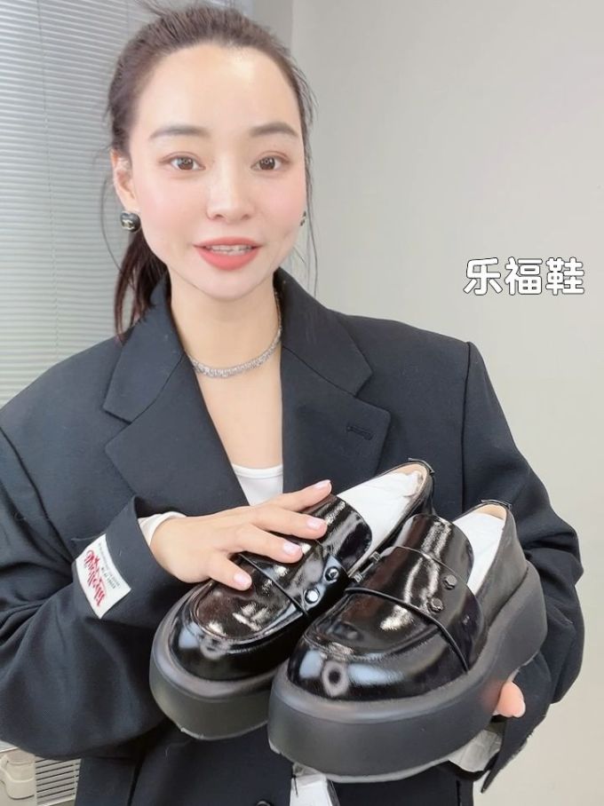 正装面料 H型 翻驳领 蓝黑色 墨色 基础扣饰 都市 