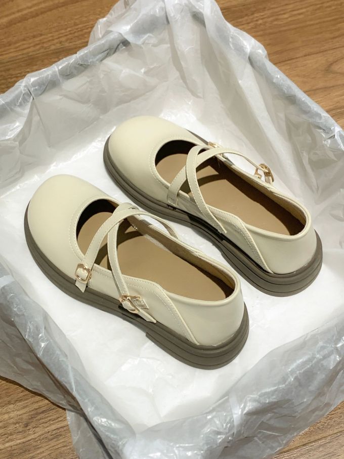 圆头 低帮 袢扣 中口鞋 皮革 