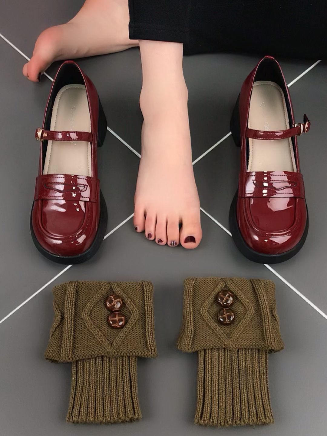 圆头 低帮 袢扣 中口鞋 皮革  - VALI鞋履AI设计主图