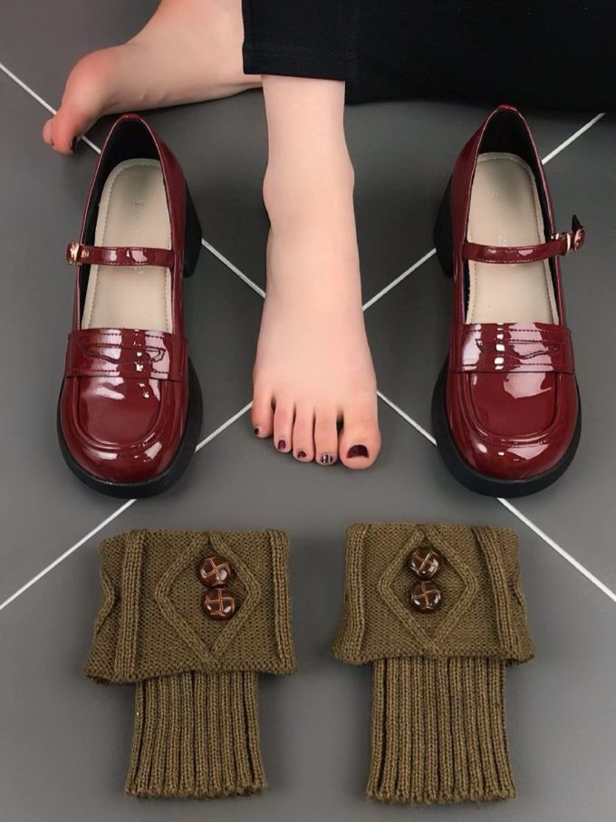 圆头 低帮 袢扣 中口鞋 皮革 