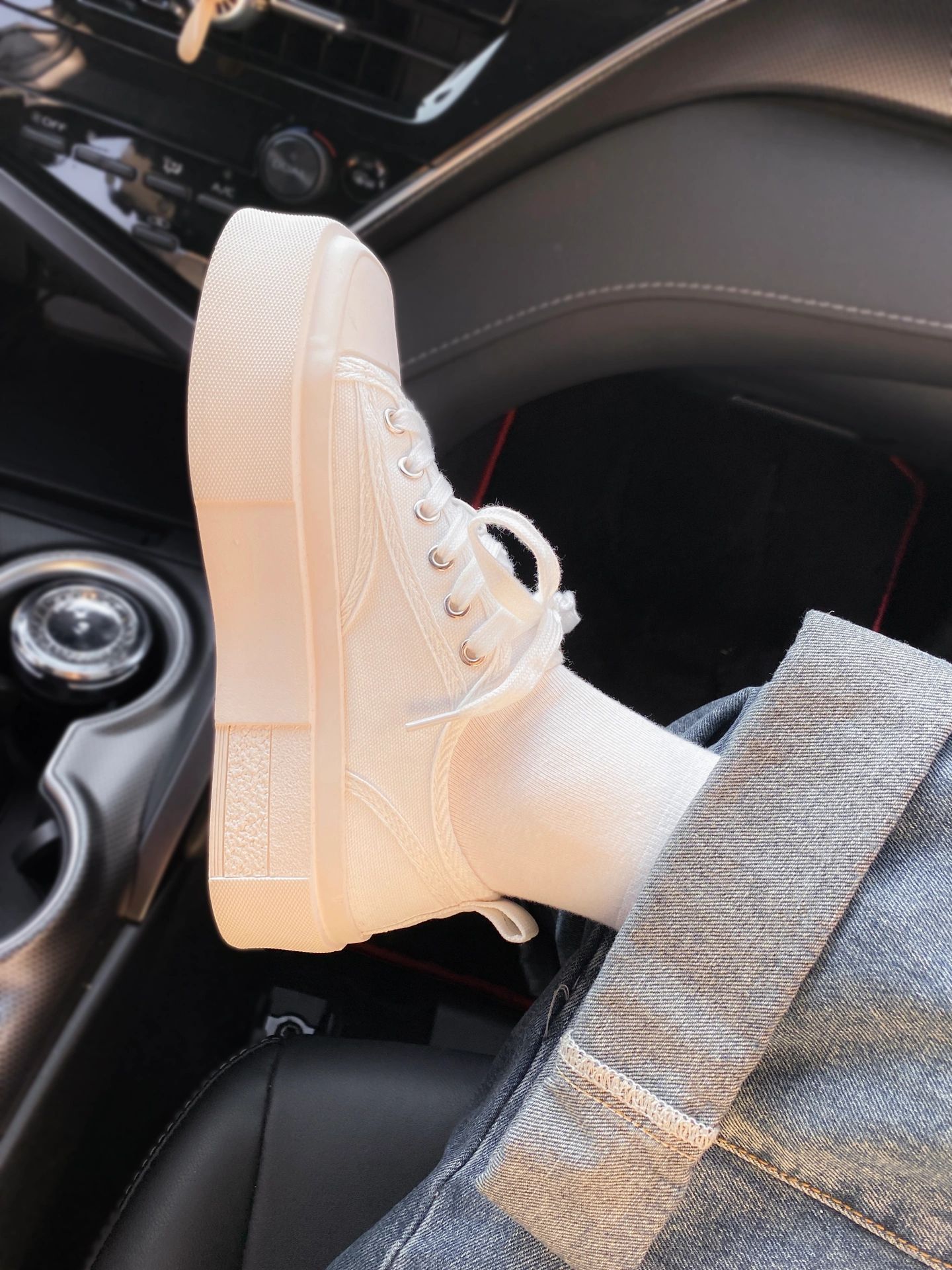 低帮 系带  - VALI鞋履AI设计主图