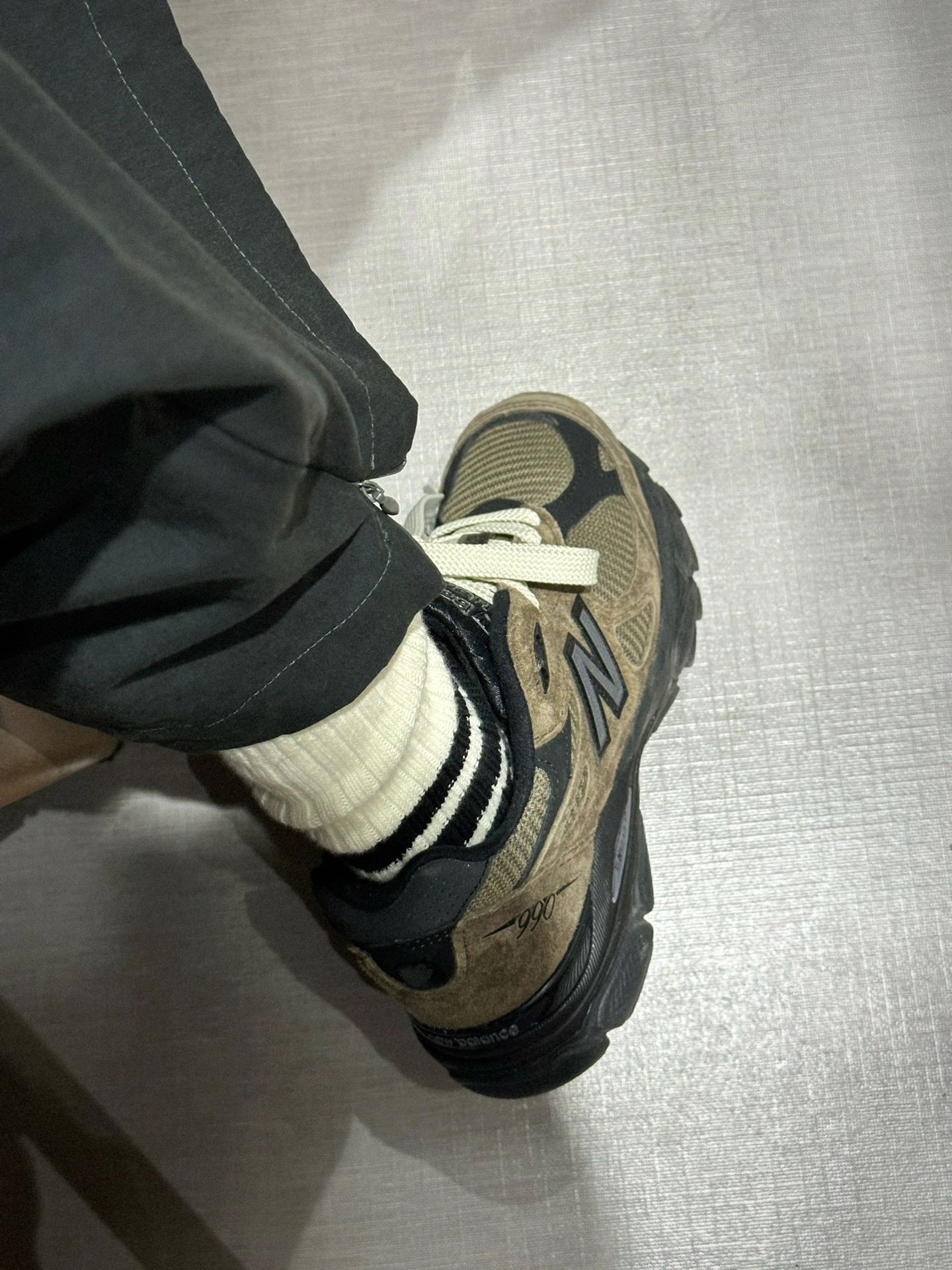 低帮 系带 魔术贴  - VALI鞋履AI设计主图