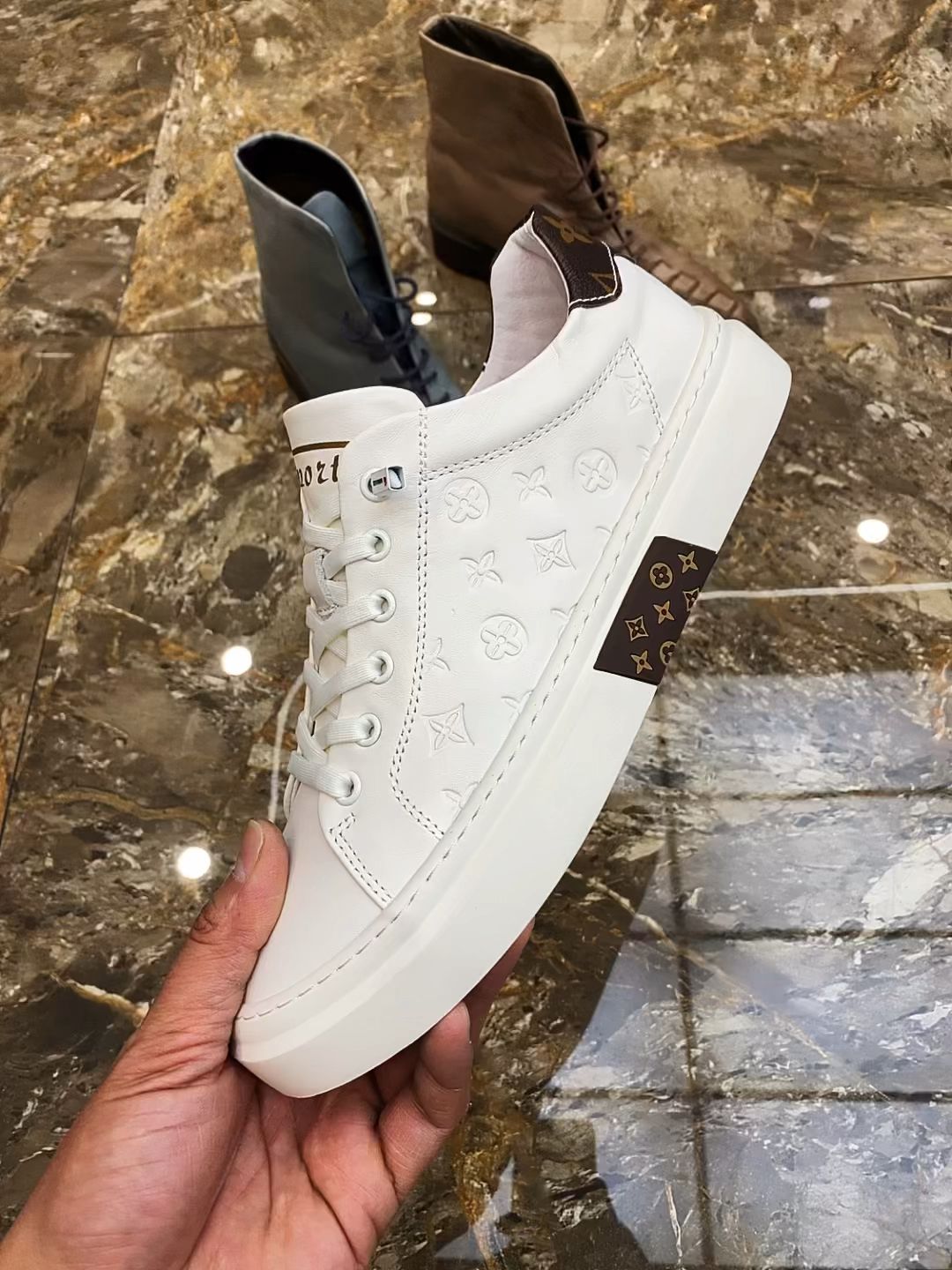 低帮 皮革  - VALI鞋履AI设计主图