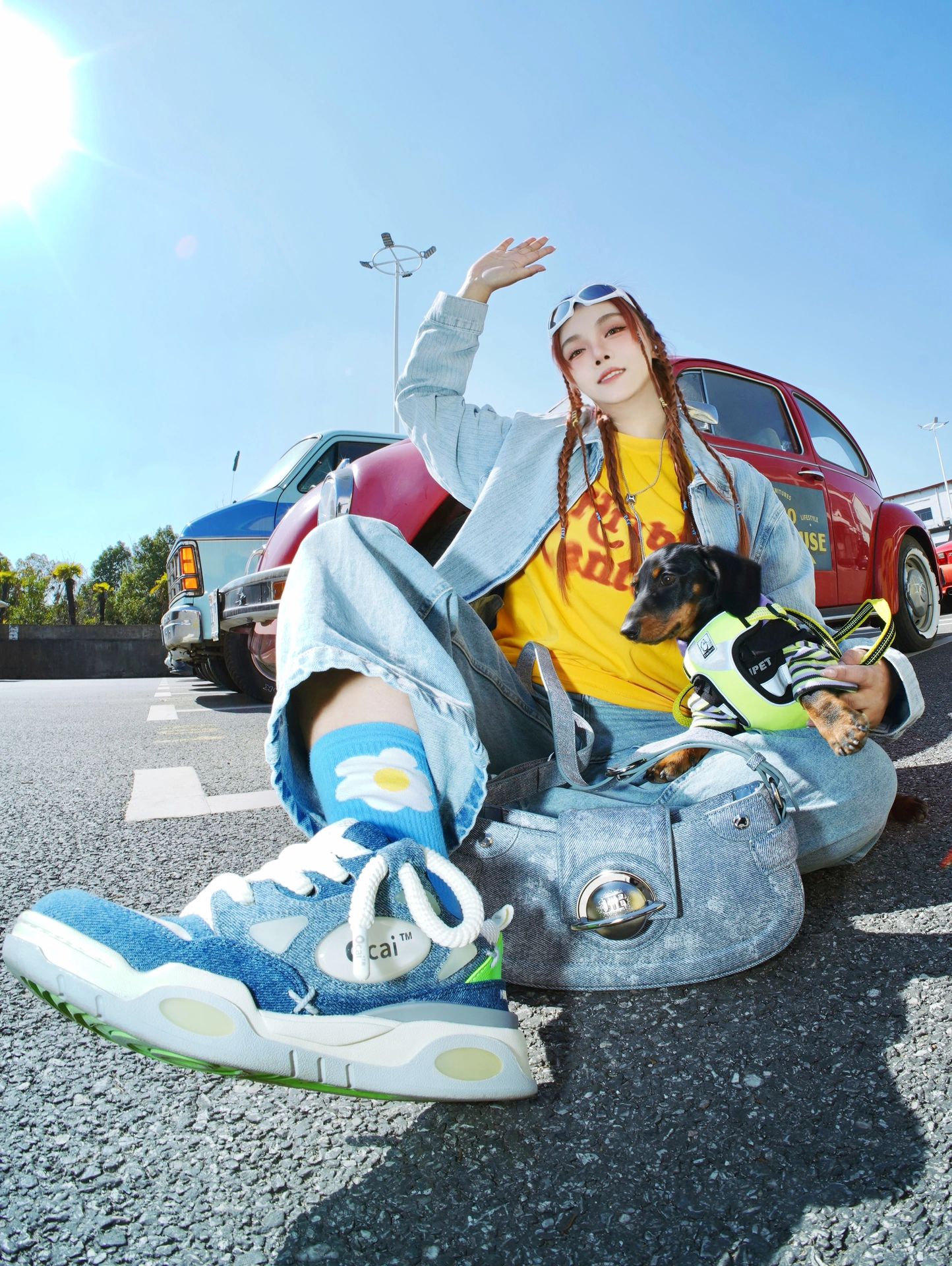 牛仔面料 洗水 磨损破洞 Y2K 辣妹  - VALI鞋履AI设计主图