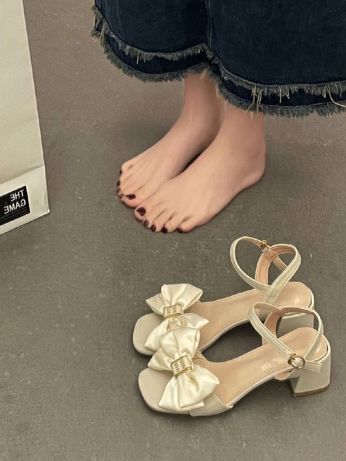 圆头 袢扣 浅口鞋 