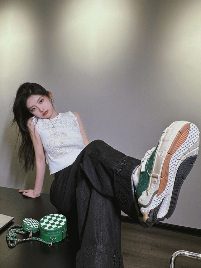 牛仔面料 洗水 踢踏舞鞋色 前卫 