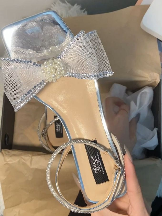 粗跟 无帮 袢扣 