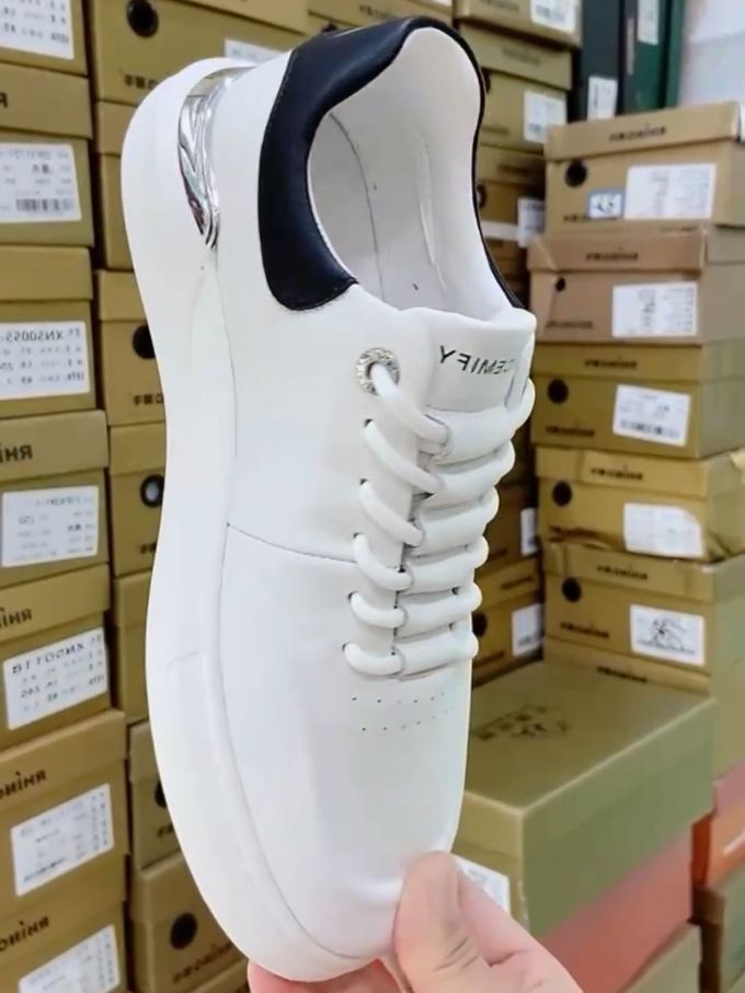 平底 圆头 低帮 系带 深口鞋 皮革 