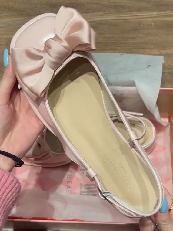 圆头 袢扣 浅口鞋 皮革  - VALI鞋履AI设计主图