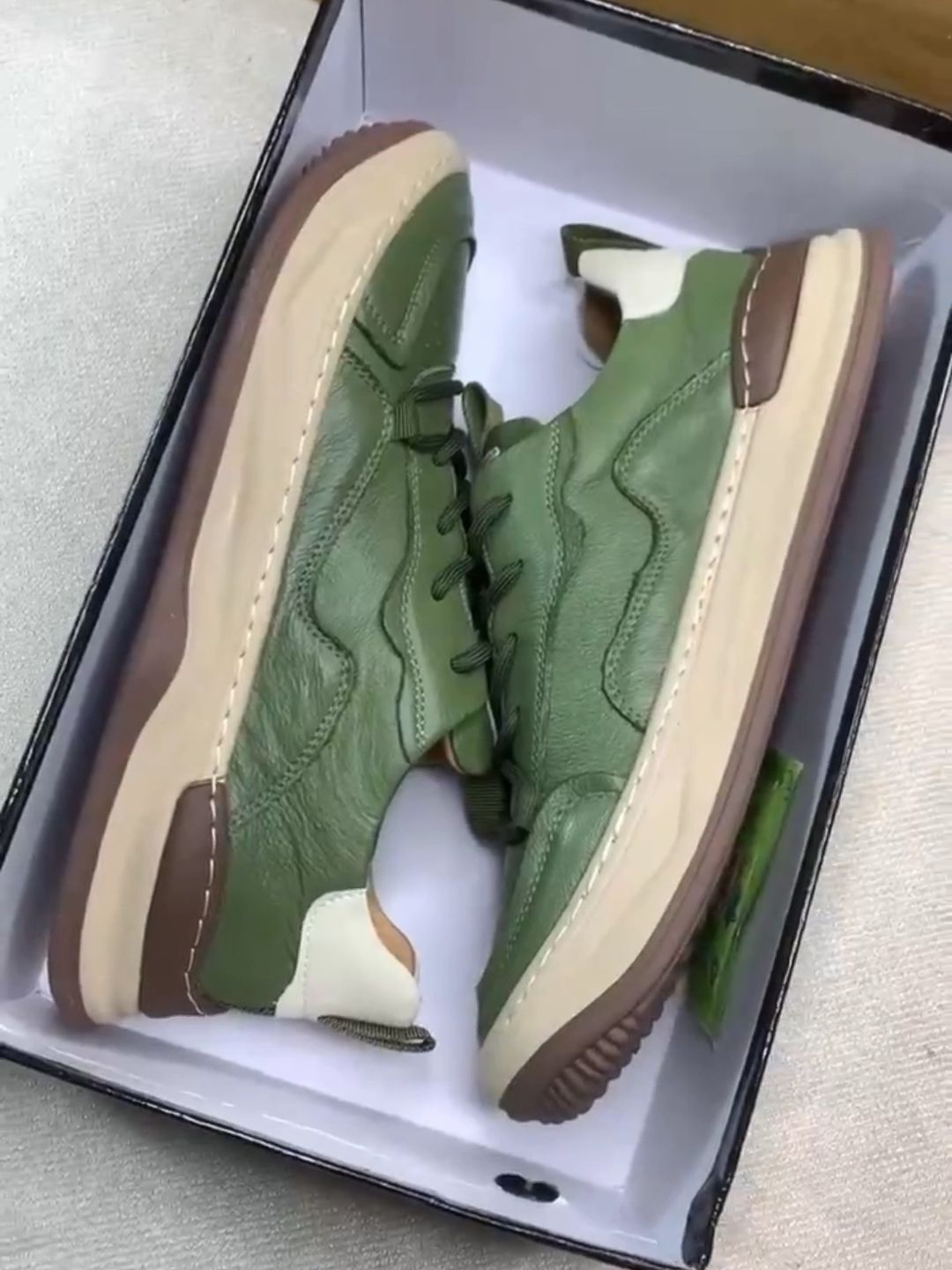 平底 圆头 低帮 系带 深口鞋 皮革  - VALI鞋履AI设计主图