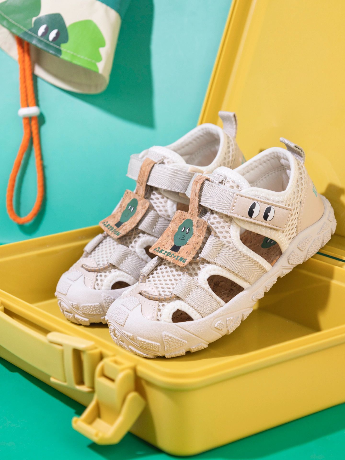 低帮 魔术贴  - VALI鞋履AI设计主图