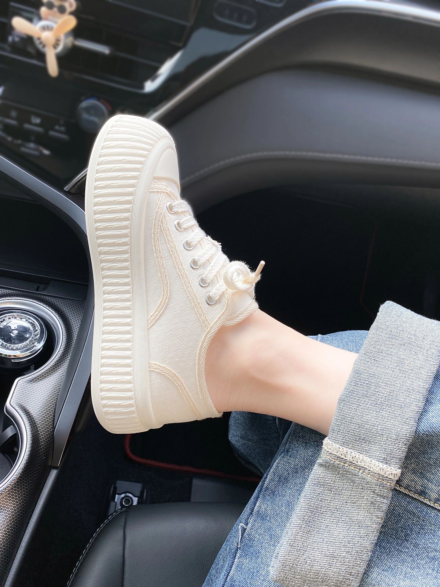 低帮 系带  - VALI鞋履AI设计主图