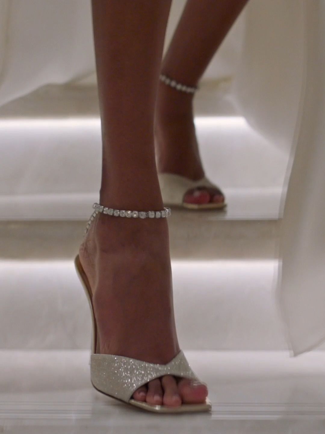  - VALI鞋履AI设计主图