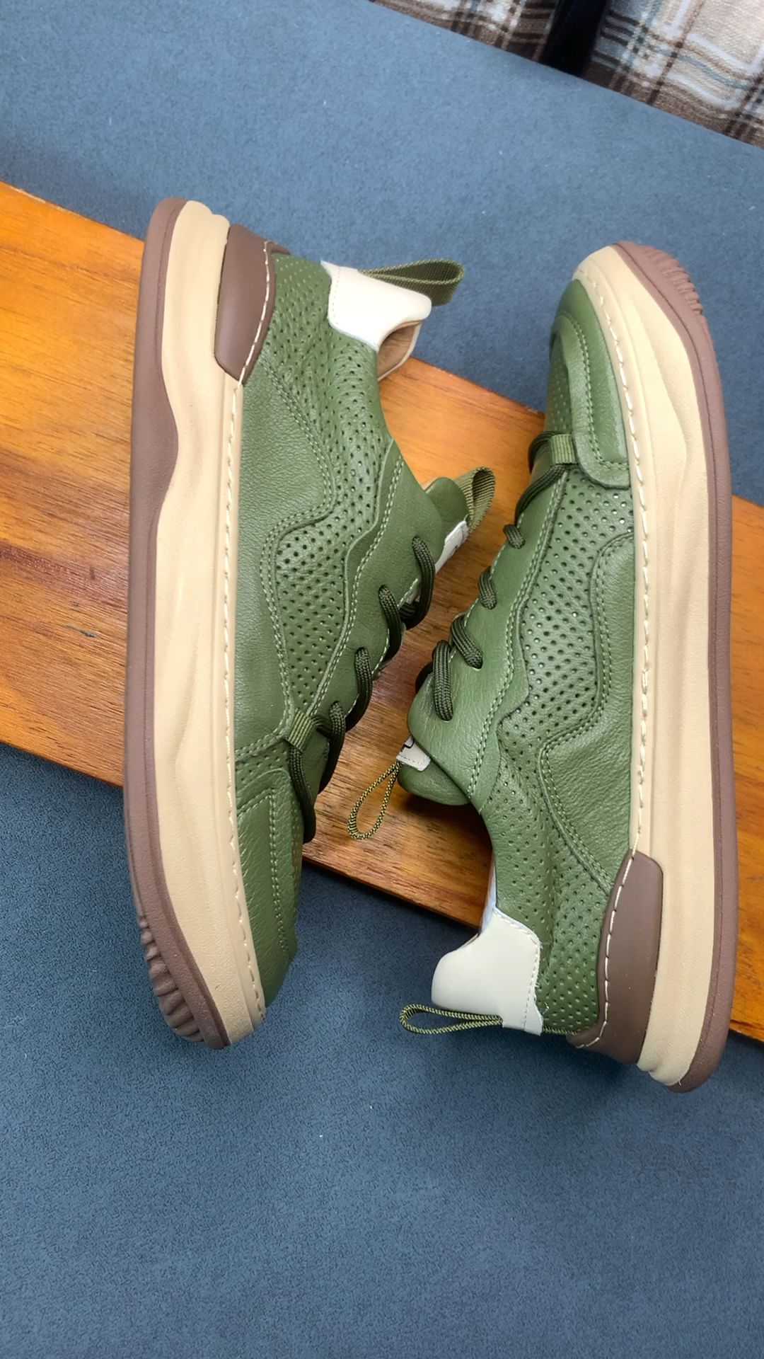 低帮 系带 皮革  - VALI鞋履AI设计主图